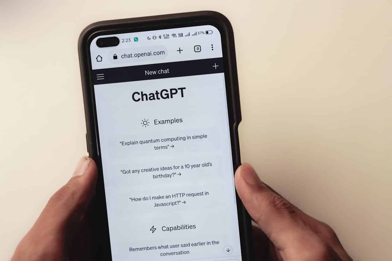 AI chatbots now remember your preferences and past chats