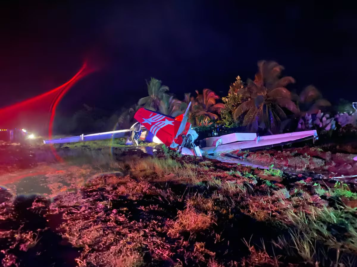 Air Panama's flight from Panama City experienced a runway excursion upon landing in Bocas del Toro